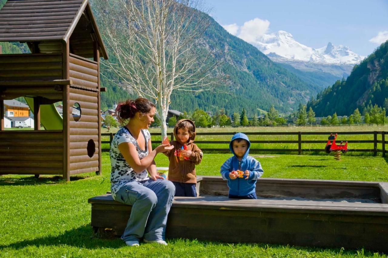 Moderne Dachwohnung Naehe Zermatt Mit Balkon Теш Екстер'єр фото